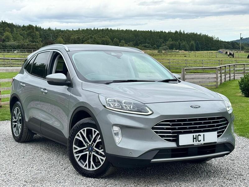 FORD KUGA 2.5 EcoBoost Duratec 14.4kWh Titanium (2021)